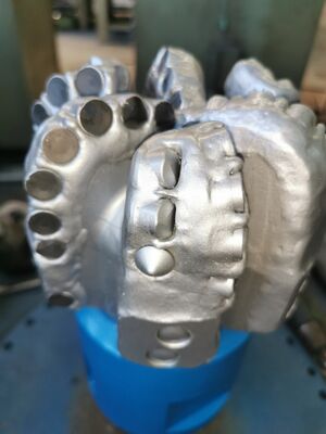 5.875 pulgadas Cuerpo de acero PDC Diamante Perforación de petróleo y gas