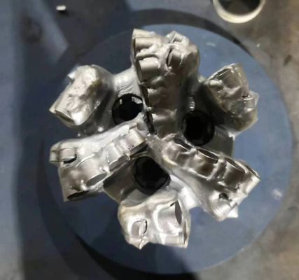 6 5/8 pulgadas Cuerpo de acero 6 cuchillas PDC